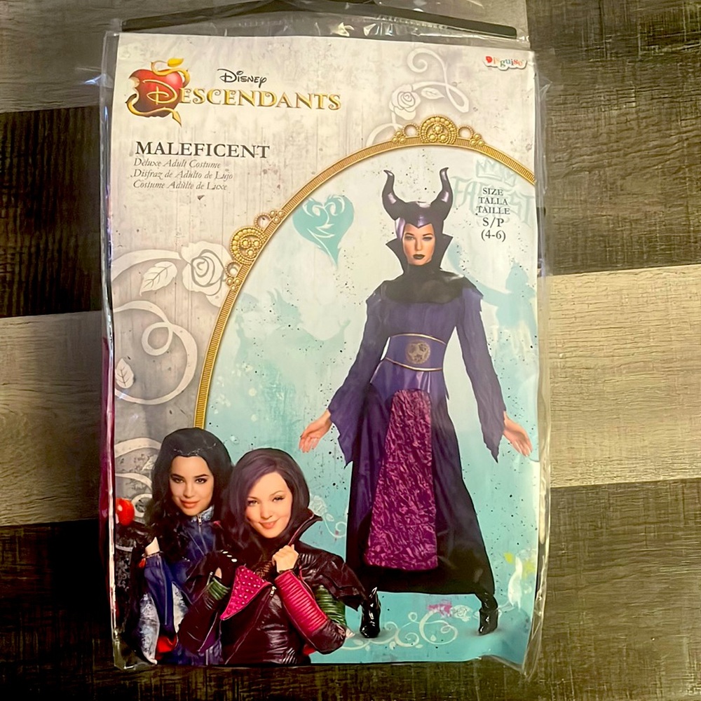 Womens Disney Descendants Maleficent costume